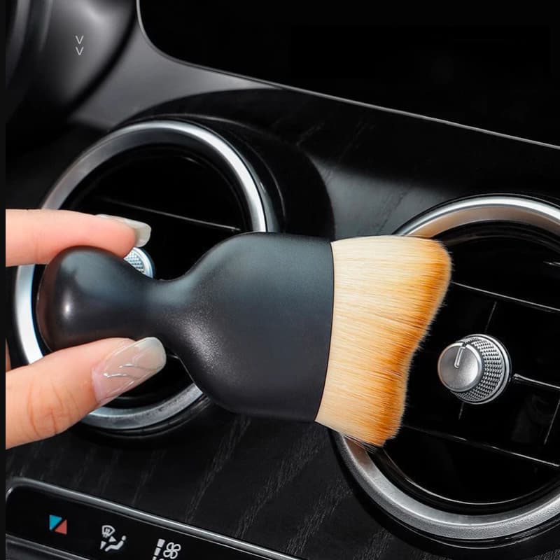 Brosse nettoyage voiture – Précision & Douceur pour l’Intérieur